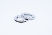 Laden Sie das Bild in den Galerie-Viewer, B2BFAB Outer Axle Joint Spacer 6MM Thick Small Diameter Pair