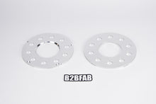 Laden Sie das Bild in den Galerie-Viewer, B2BFAB 5mm Wheel Spacer Pair, 5x112 for 66.6 Center Bore