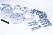 Laden Sie das Bild in den Galerie-Viewer, B2BFAB Audi Mk3 TT Basic Lift Kit Package