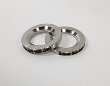 Laden Sie das Bild in den Galerie-Viewer, B2BFAB Outer Axle Joint Spacer 6MM Thick Large Diameter Pair