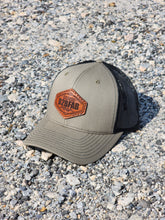 Charger l&#39;image dans la galerie, B2BFAB Leather Patch Snapback Hat
