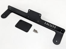 Laden Sie das Bild in den Galerie-Viewer, B2BFAB Atlas Auxiliary Light Bracket, for 2018 to 2020 pre-facelift Atlas models