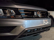 Laden Sie das Bild in den Galerie-Viewer, B2BFAB Auxiliary Light Bracket, For 2018 to 2021 VW Tiguan Mk2